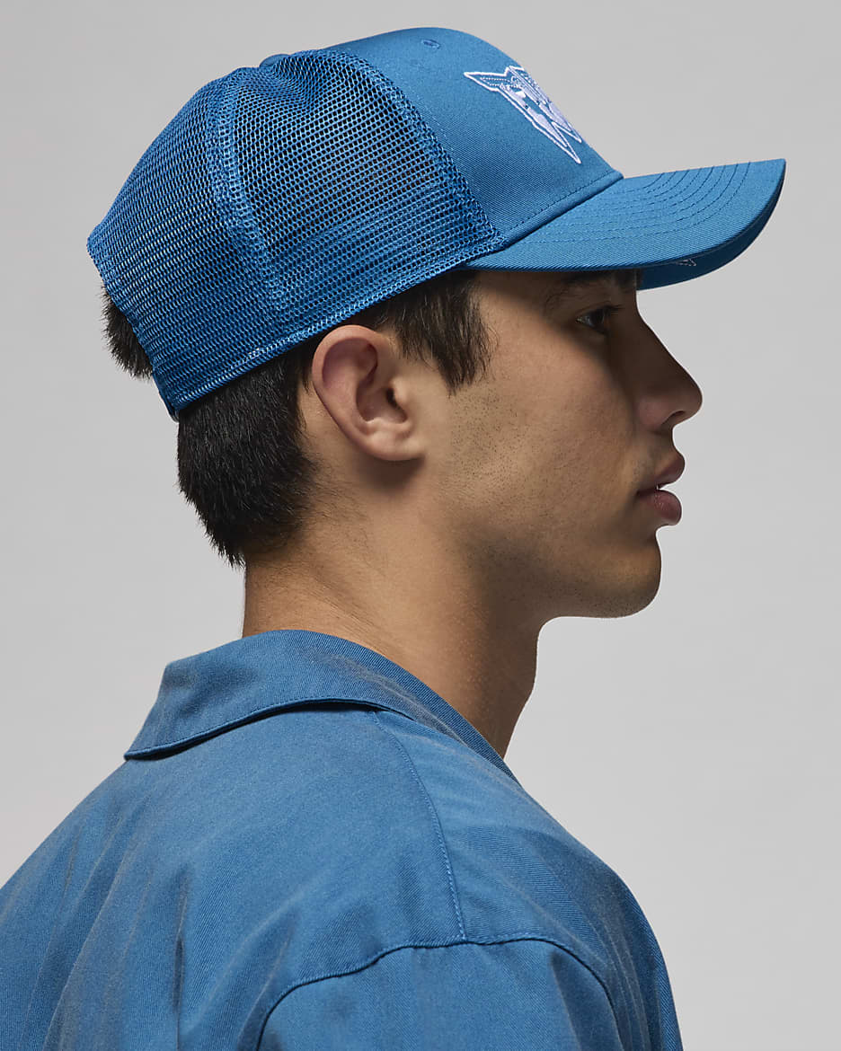 Jordan Rise Structured Trucker Cap. Nike